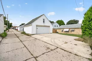 3765 E Bottsford Ave, Cudahy, WI 53110 - Photo 25