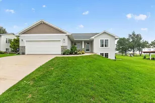 525 East St, Clinton, WI 53525 - Photo 5