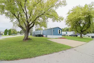 5101 Whippoorwill Ln, La Crosse, WI 54601 - Photo 1