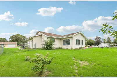 720 E Holly Road, Beloit, WI 53511 - Photo 23