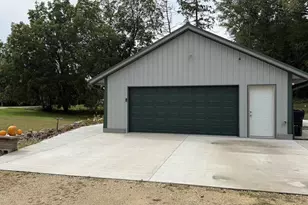 334 County Rd A, Oxford, WI 53952 - Photo 3
