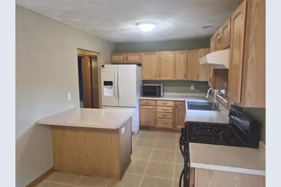 2104 Roosevelt Avenue, Beloit, WI 53511 - Photo 11