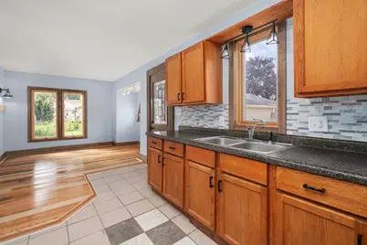709 Beaver Street, Beaver Dam, WI 53916 - Photo 3