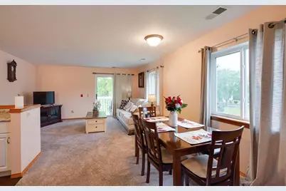 964 Rockefeller Lane, Madison, WI 53704 - Photo 5