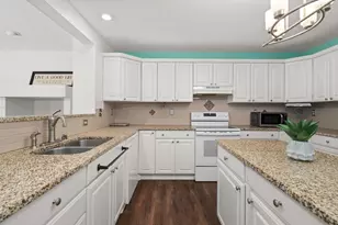 400 St Andrew's Ct, Waunakee, WI 53597 - Photo 17