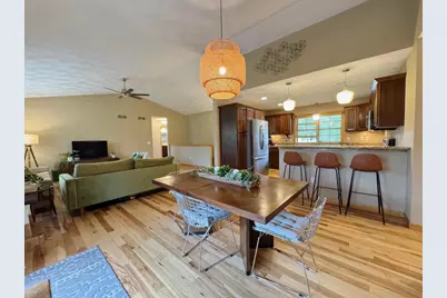 219 N Water Street, Janesville, WI 53536 - Photo 5