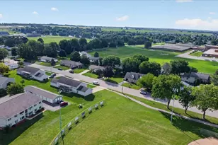 206 Danbury Ct, DeForest, WI 53532 - Photo 41