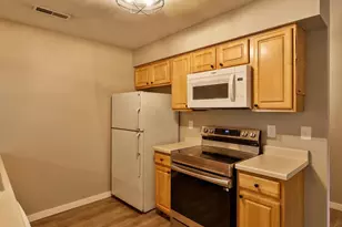 2307 Turnberry Ct, Beloit, WI 53511 - Photo 17