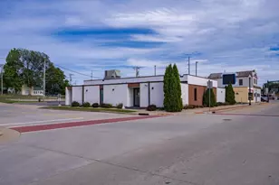 401 E State St, Mauston, WI 53948 - Photo 1