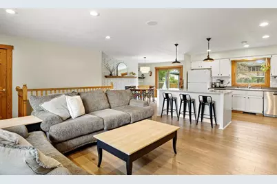 1205 Wexford Drive, Waunakee, WI 53597 - Photo 9