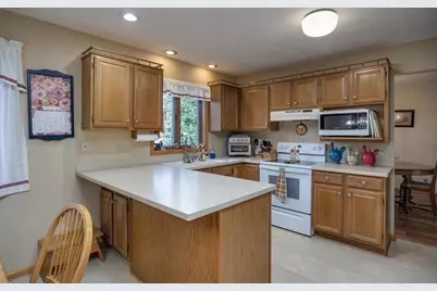 605 E Church Street, Orfordville, WI 53576 - Photo 5