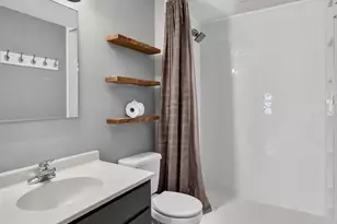 4713 Dream Ln, Madison, WI 53718 - Photo 17