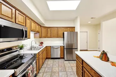 748 Dunn Avenue, Oregon, WI 53575 - Photo 5