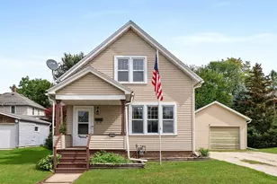 520 Hickory St, Sheboygan Falls, WI 53085 - Photo 1