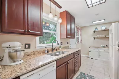 5809 Crabapple Lane, Madison, WI 53711 - Photo 9