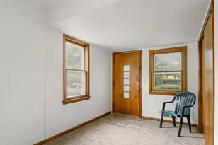 3570 Ridgeway Ave, Madison, WI 53704 - Photo 11