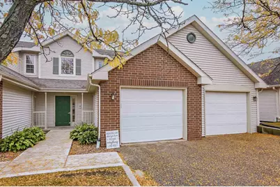 883 Park Street #102, Oregon, WI 53575 - Photo 3