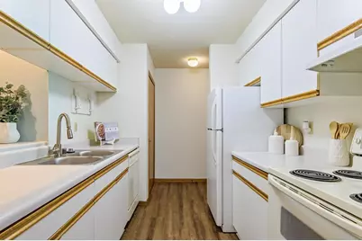 883 Park Street #102, Oregon, WI 53575 - Photo 13
