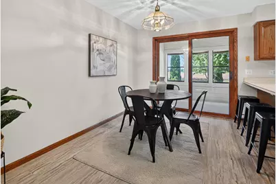 818 Edgemore Drive, Sun Prairie, WI 53590 - Photo 11