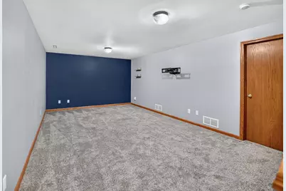 818 Edgemore Drive, Sun Prairie, WI 53590 - Photo 39