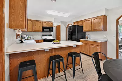 818 Edgemore Drive, Sun Prairie, WI 53590 - Photo 15