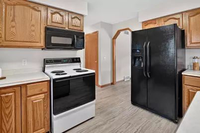 818 Edgemore Drive, Sun Prairie, WI 53590 - Photo 19