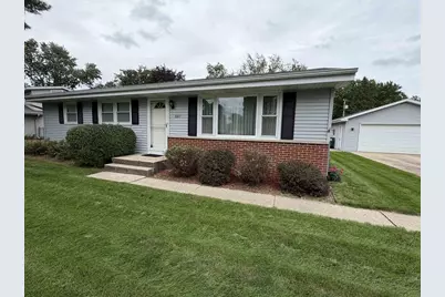 2211 E Easy Street, Beloit, WI 53511 - Photo 1