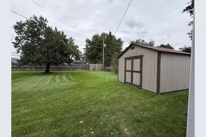 2211 E Easy Street, Beloit, WI 53511 - Photo 29