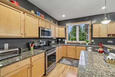 419 Bella Way, Sun Prairie, WI 53590 - Photo 13