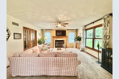 711 E Azalea Terrace, Beloit, WI 53511 - Photo 15