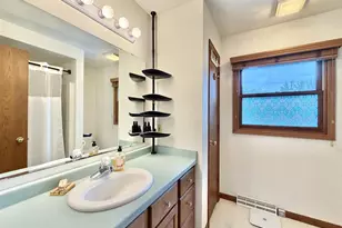 711 E Azalea Terrace, Beloit, WI 53511 - Photo 27