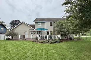 711 E Azalea Terrace, Beloit, WI 53511 - Photo 37