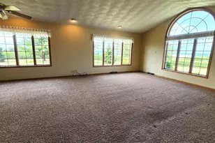 11056 Center Rd, Durand, IL 61024 - Photo 17