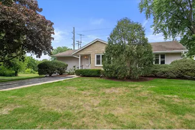 2305 Patricia Lane, Waukesha, WI 53188 - Photo 3