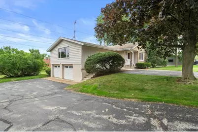 2305 Patricia Lane, Waukesha, WI 53188 - Photo 5