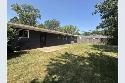 828 N Harmony Drive, Janesville, WI 53545 - Photo 3