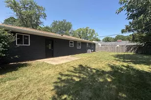 828 N Harmony Dr, Janesville, WI 53545 - Photo 3