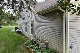 211 S Musket Ridge Dr, Sun Prairie, WI 53590 - Photo 3