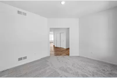 120 O'Brien Court #09, Columbus, WI 53925 - Photo 7
