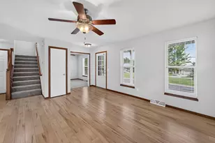 714 Color Peak Rd, Madison, WI 53593 - Photo 5