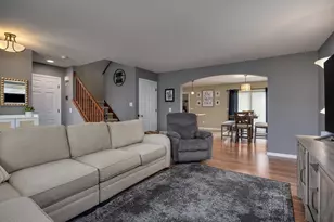 6982 Reston Heights Dr, Madison, WI 53718 - Photo 5