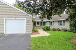 112 Oxford Ln, Cambridge, WI 53523 - Photo 1