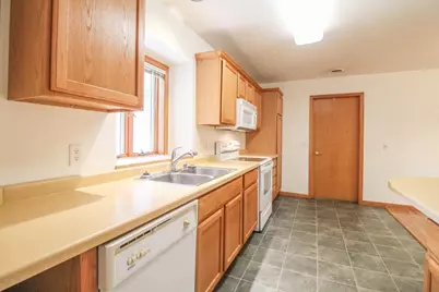112 Oxford Lane, Cambridge, WI 53523 - Photo 11
