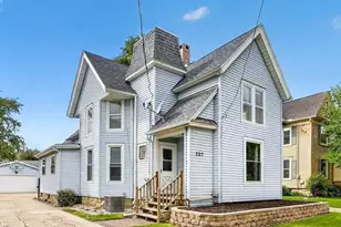 327 N Terrace St, Janesville, WI 53548 - Photo 1