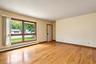 1726 Avon Ct, Beloit, WI 53511 - Photo 3