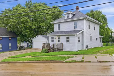 516 E Fulton Street, Edgerton, WI 53534 - Photo 3
