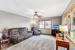 304 4th St, Brooklyn, WI 53521 - Photo 9