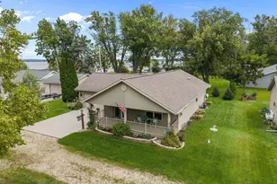 266 E Front St, Marquette, WI 53947 - Photo 37