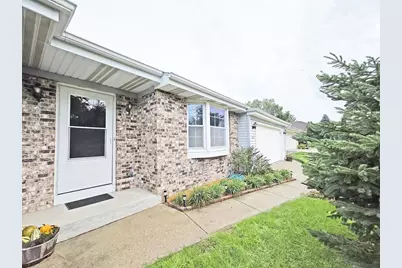 4211 Wilshire Lane, Janesville, WI 53546 - Photo 3