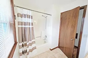4211 Wilshire Ln, Janesville, WI 53546 - Photo 23